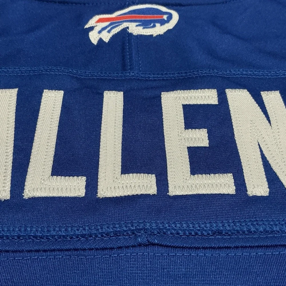 Buffalo Bills Josh Allen  #17  On Filed Football Jersey Size Extra Large